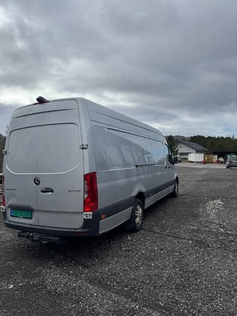 Mercedes Sprinter varebil til utleie